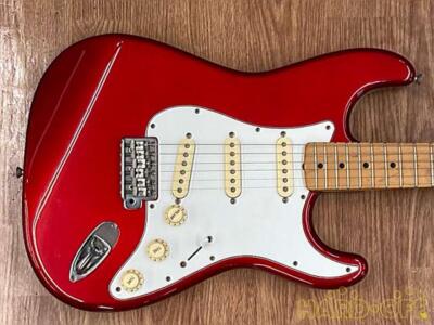 Fender Japan ST-45 Stratocaster メタリックレッド hqdefault.jpg
