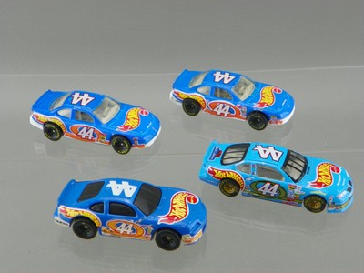 Vintage 1990s Hot Wheels Racing Diecast 1/64 NASCAR Kyle Petty #44