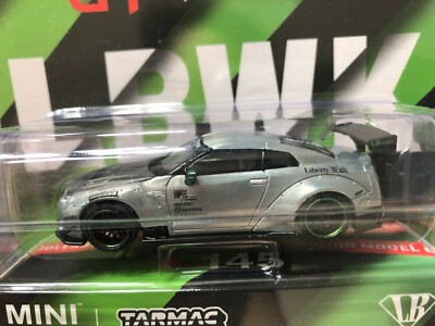MINI GT 145 Chase Nissan GT-R Tarmac Works LB Magic Green RHD