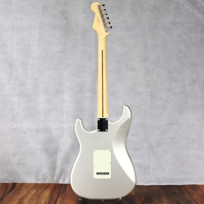 Fender made in Japan FSR Hybrid II Stratocaster Inca Silver with