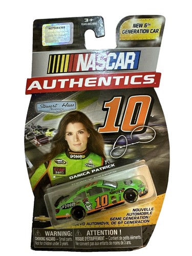 2014 Danica Patrick 10 GoDaddy Pink 1/24 Lionel Nascar Diecast 1