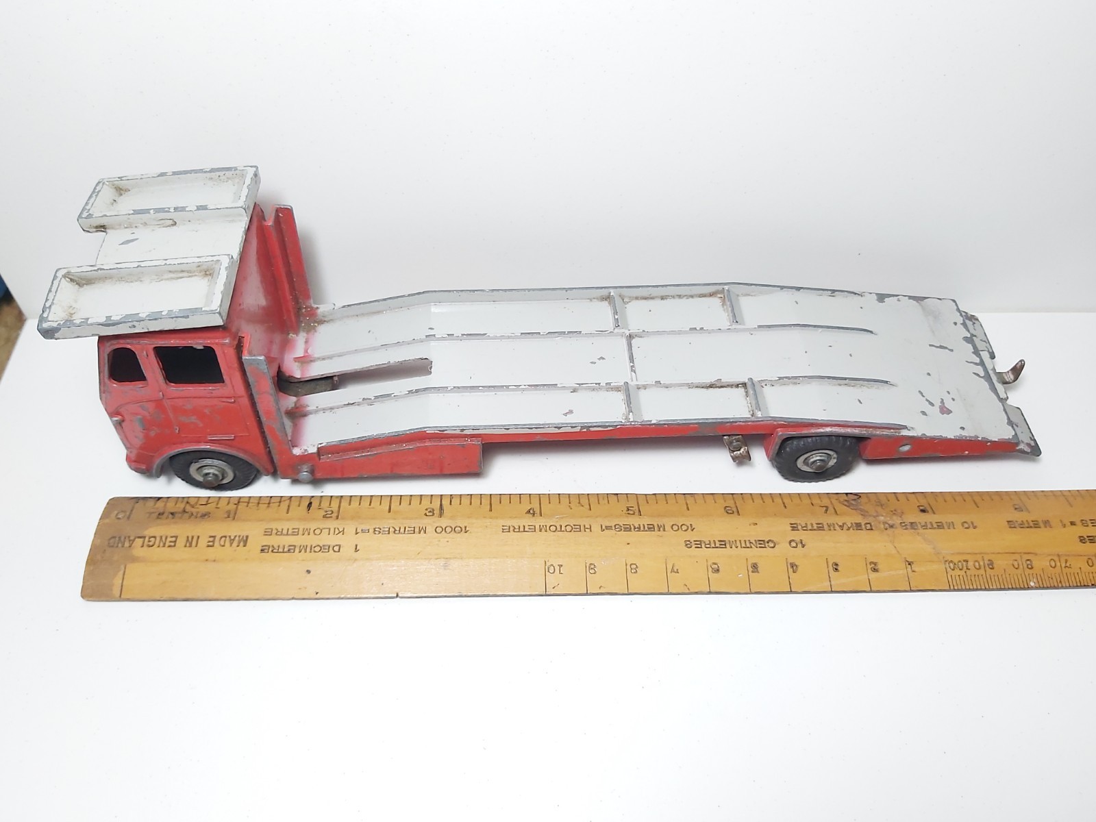Dinky 984, Car Carrier - Free Price Guide & Review
