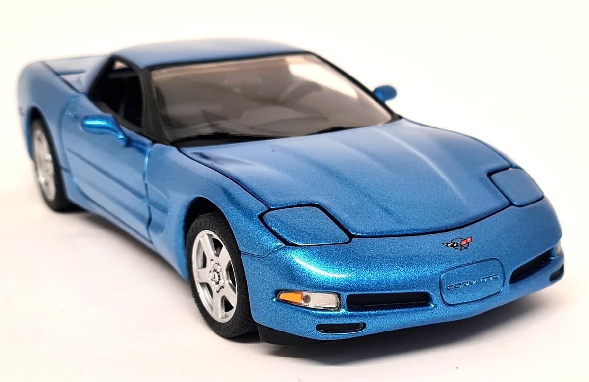 Franklin Mint 1/24 Chevrolet Corvette 1999 C5 Nassau Blue Model