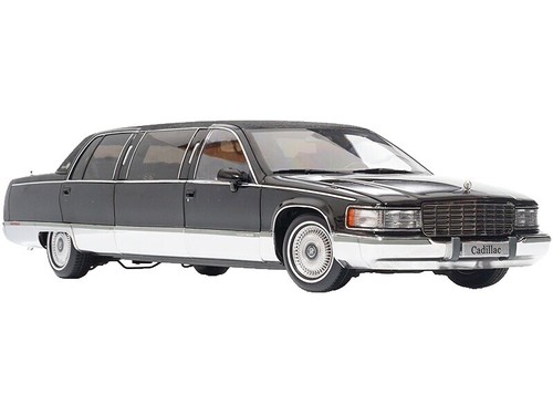 Ricko 1935 Horch 851 Pullman Limousine 1:18 Scale Diecast Model
