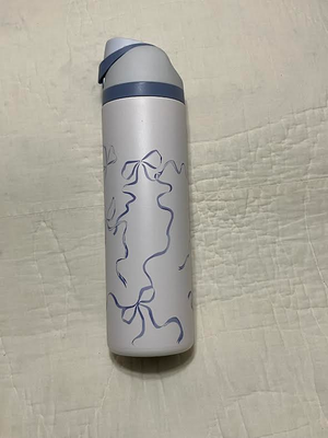 Owala Tied and True Blue Bows 32 oz Freesip UO Exclusive Limited