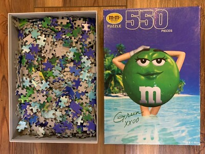 M&M's World Las Vegas - 550 Piece Puzzle - green M&M + M&M men's