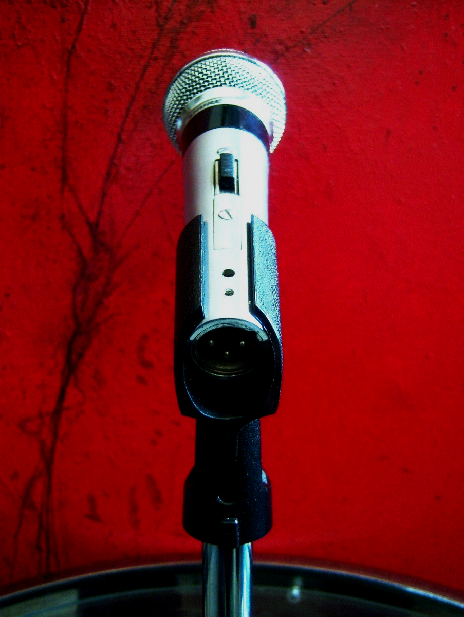 Vintage 1980's Shure Brothers 565SD Dynamic cardioid microphone w