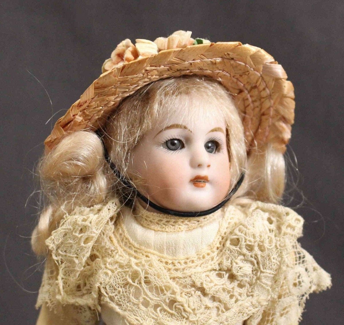 PETITE & WONDERFUL ANTIQUE GERMAN DOLL by 'SIMON & HALBIG' | eBay