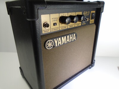 Yamaha GA-10 Guitar Amplifier 10W 120V 60Hz Solid State Portable