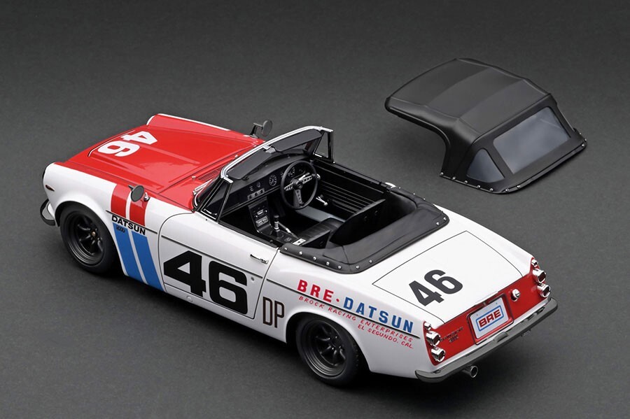 Ignition Model 1/18 DATSUN Fairlady 2000 SR311 Red White RS