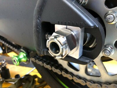 Kawasaki ZX14R 2006-2017 REAR AXLE CASTLE FLANGED NUT TITANIUM