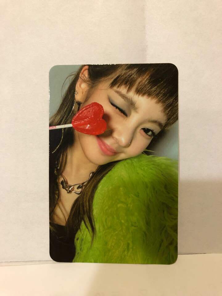 USA) ITZY GUESS WHO PHOTOCARDS - OFFICIAL ALBUM PCs | eBay