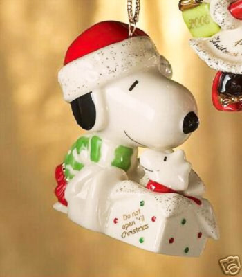 Lenox Peanuts A SURPRISE FOR SNOOPY Christmas Ornament 3rd in