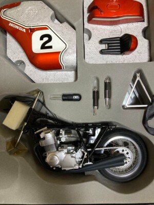 Tamiya 1/6 Collectors Club Special No10 Honda CB750 Racing semi