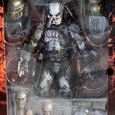 NECA Ultimate Elder Predator 7 in Action Figurine - Black (51429
