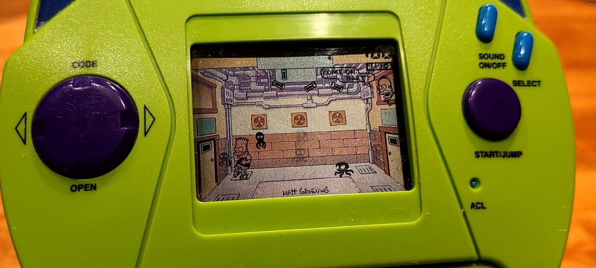 The Simpsons Bart vs The Space Mutants Acclaim Handheld Electronic