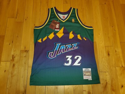 Mitchell & Ness Karl Malone Green 1996-97 UTAH JAZZ NBA Swingman