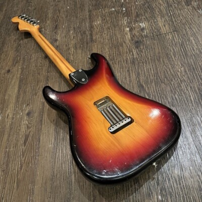 Tokai Silver Star SS-40 3 Tone Sunburst Made in Japan 1982 ST Type