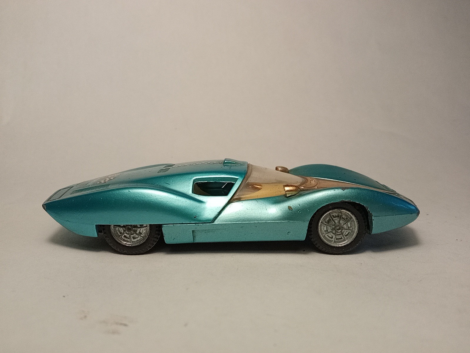 Corgi 347, Chevy Astro 1 Experimental Car - Free Price Guide & Review