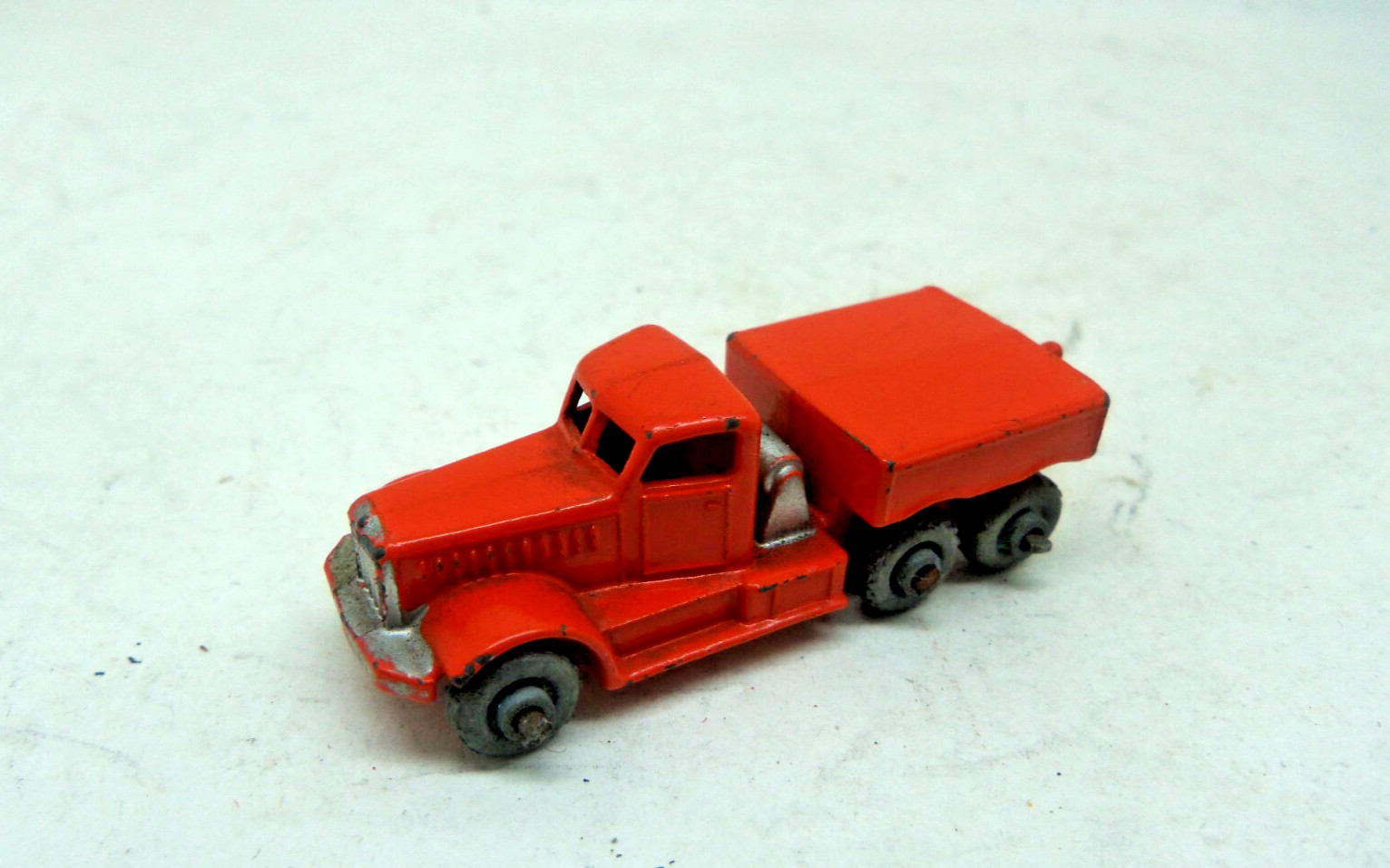 Matchbox 15a, Diamond T Prime Mover - Free Price Guide & Review
