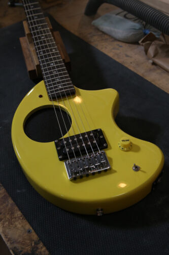 Fernandes Zo-3 Yellow Heart-Zo Paint-Zo X Japan Hide Model With