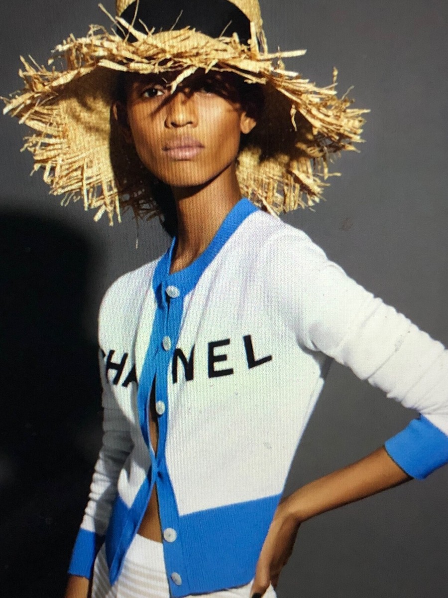 Chanel 19S NEW LA PAUSA Ecru Blue CC LOGO JACKET CARDIGAN FR38