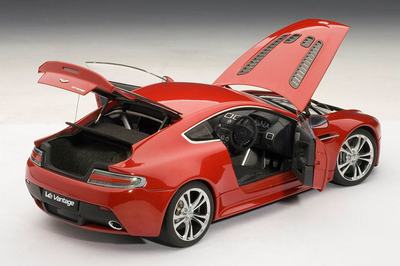 2010 ASTON MARTIN V12 VANTAGE RED 1:18 Scale AUTOart #70208 BRAND