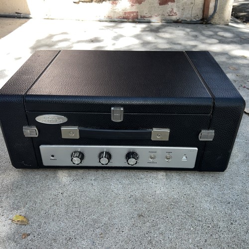 PYLE VINTAGE RECORD PLAYER MODEL PLTTB8UI Foldout Speakers W/ iPod