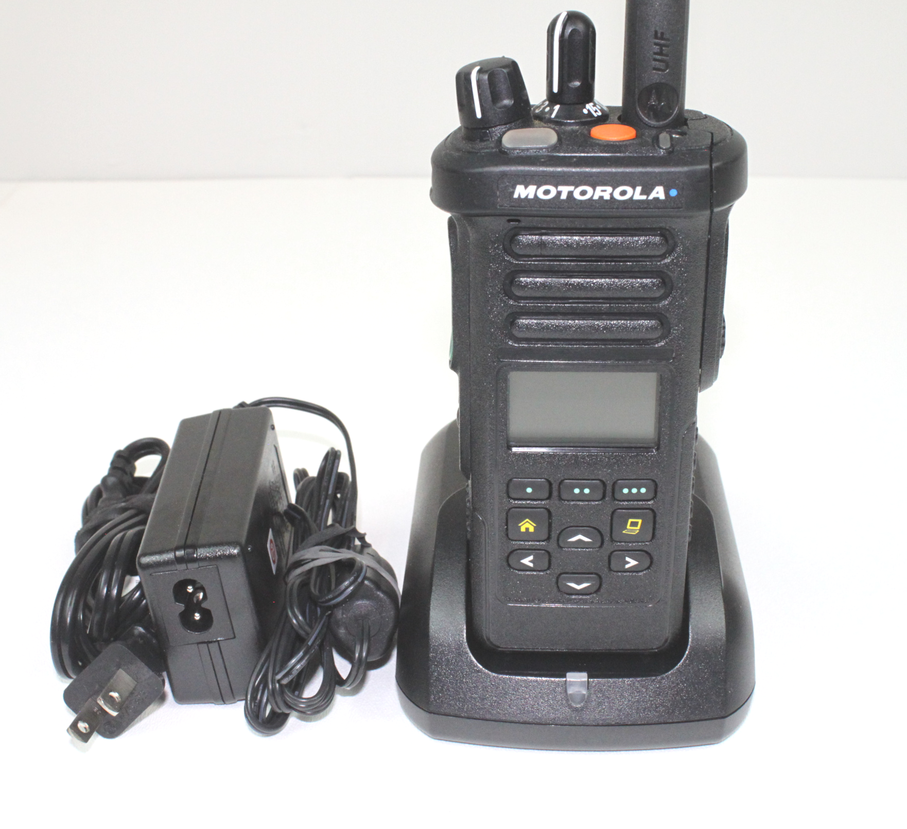 Motorola APX 4000 900 MHz (896-940) MHz Model 2 512 ch 5W