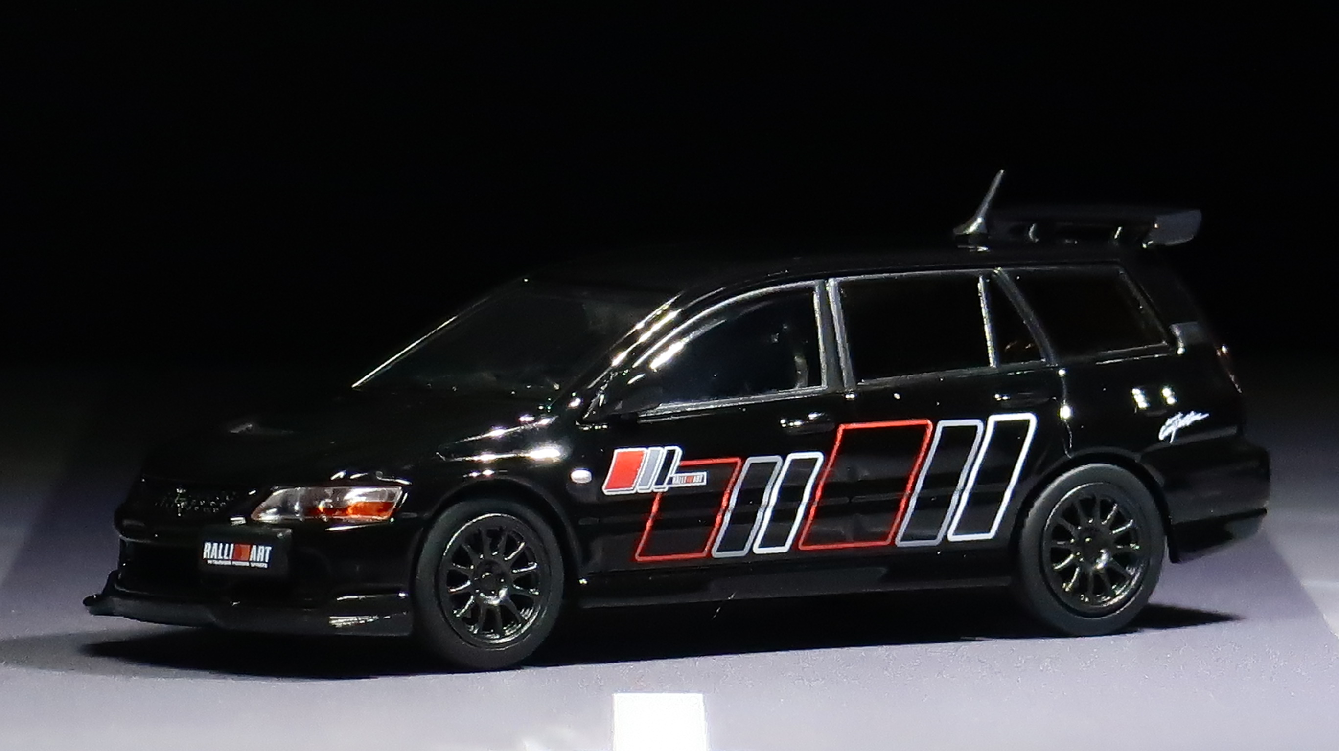 モデルインプレッション】 INNO Models 1/64 Mitsubishi Lancer