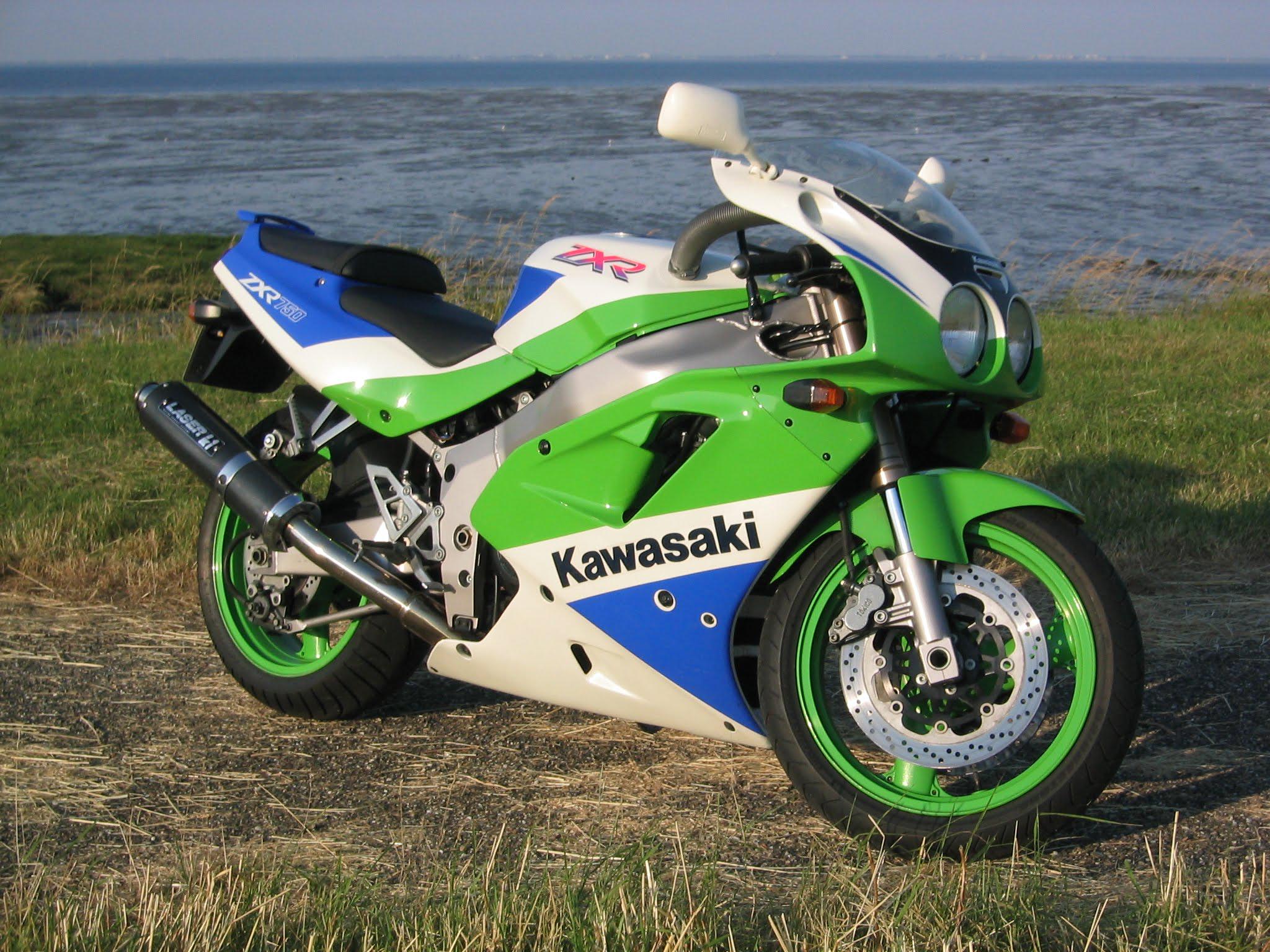 My zxr 750 92J. In love with her Since 1998 : r/Kawasaki