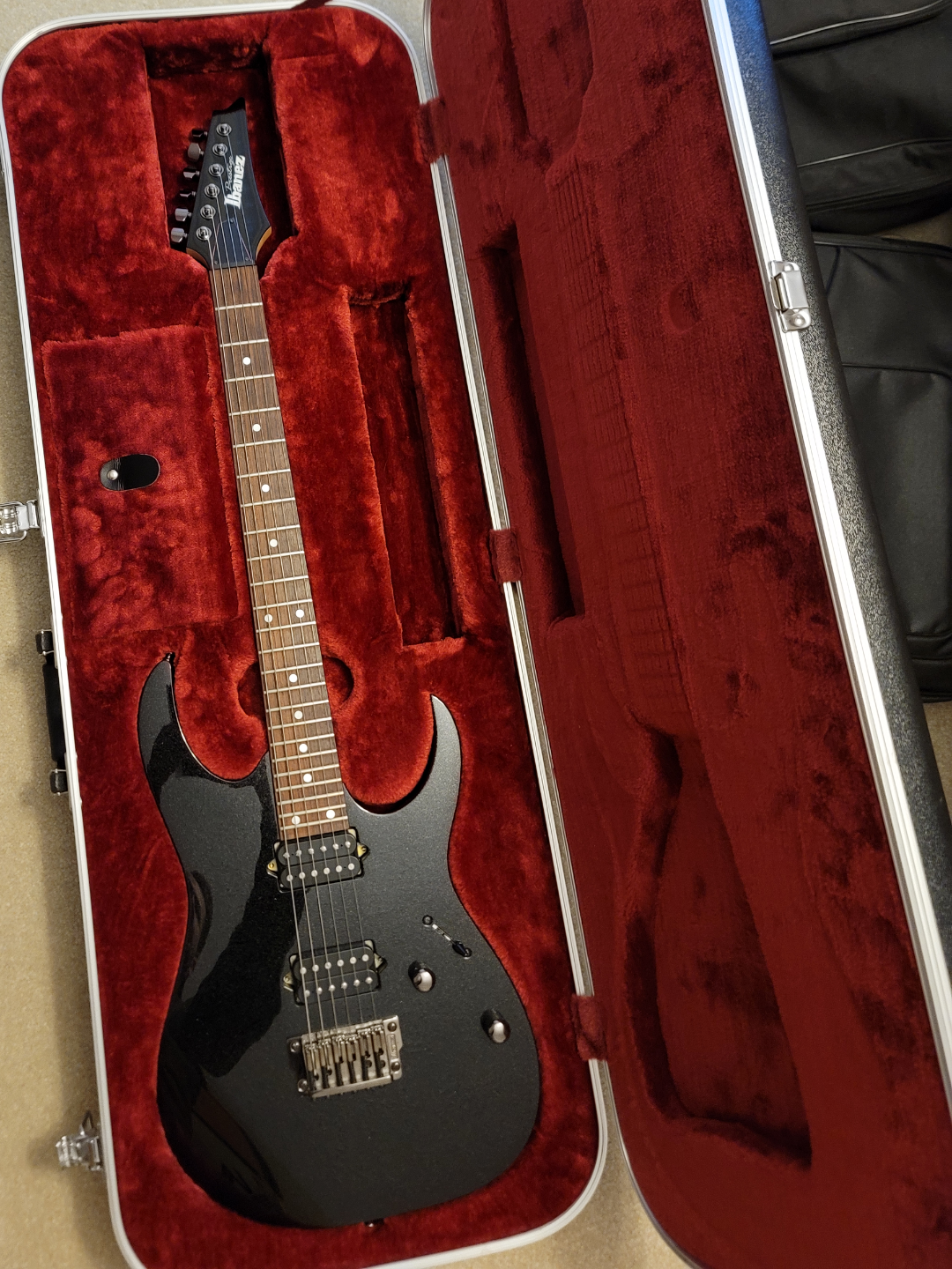 Wedding gift from my wife, RG652fx. Always wanted a prestige with