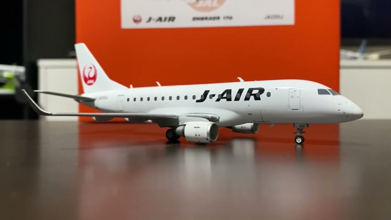飛行機模型]ジェイエア 日本航空 ERJ170 1/200 JC Wings - YouTube