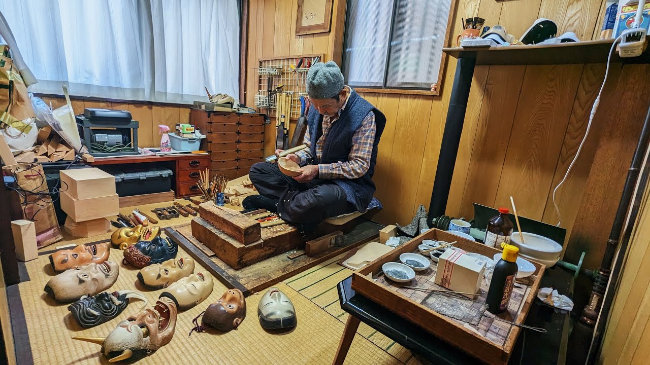 How Demon Face Tile is made. Sacred Japanese crafts created by