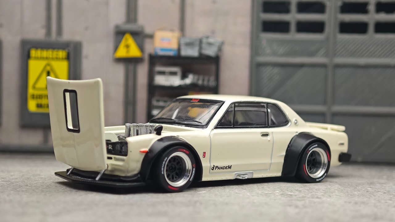 Nissan Skyline GT-R V8 Drift Hakosuka White by Pop Race 1/64