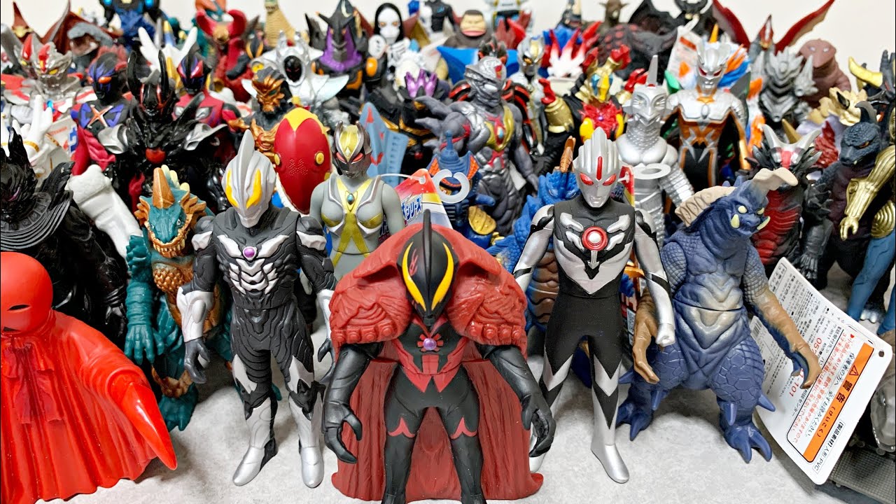 It's like a monster graveyard!] A huge gathering of Ultra Monsters