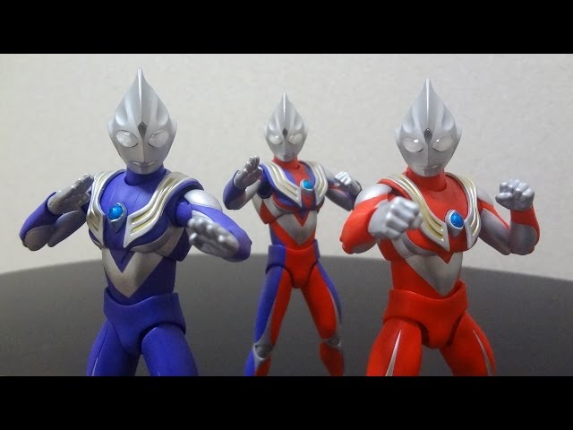 ULTRA-ACT ウルトラマンティガ スカイタイプ&パワータイプ ULTRAMAN