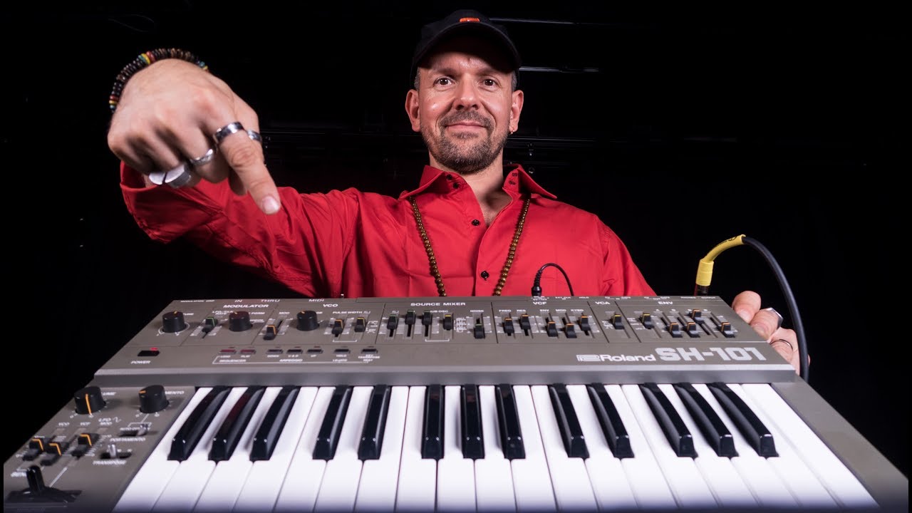 The Roland SH101 In Action - YouTube