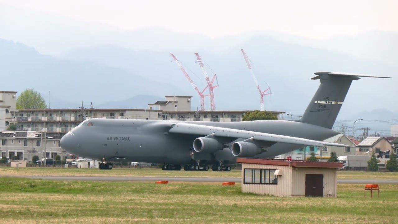 アメリカ空軍大型輸送機 カリフォルニア州トラヴィス基地C-5 スーパー