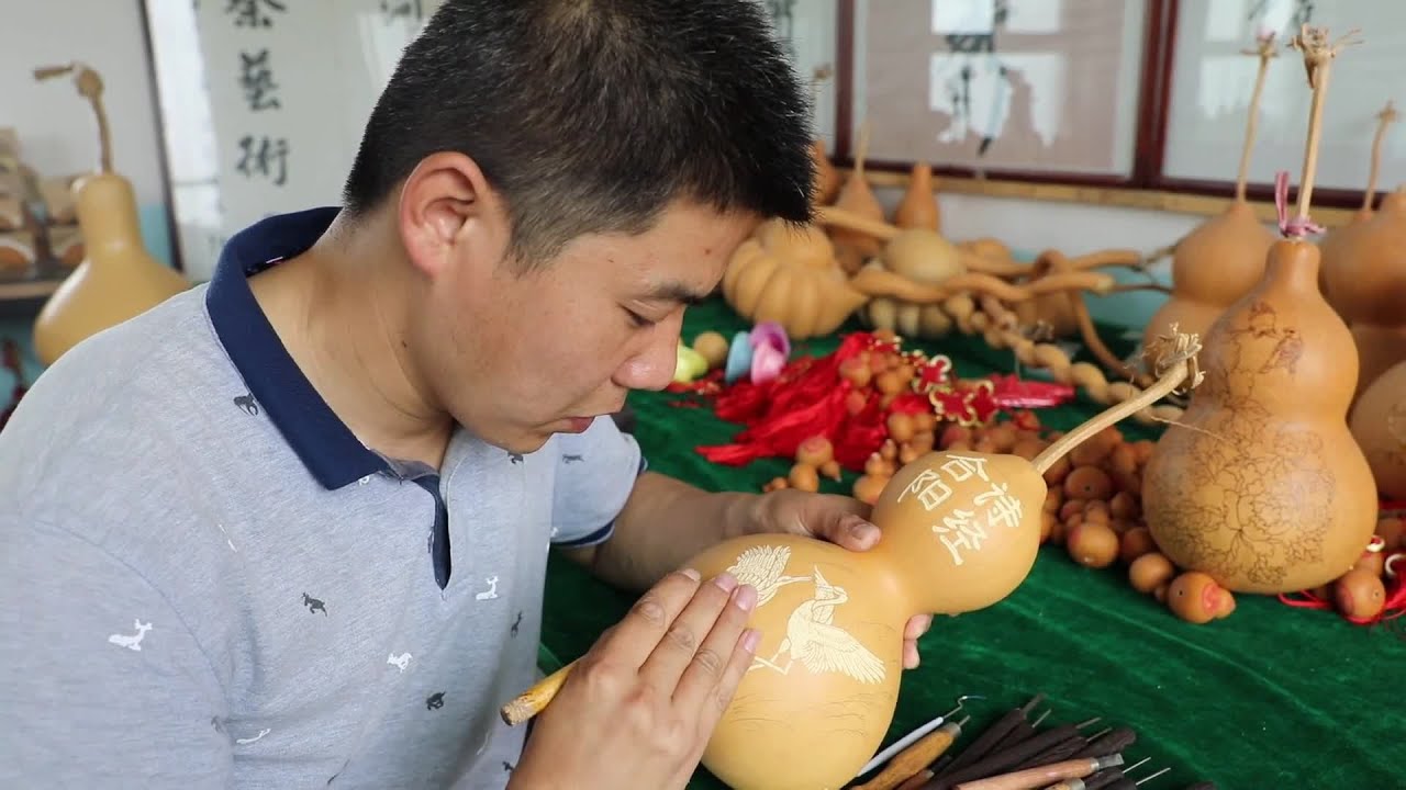 瓢箪がクリエーティブ製品に 伝統受け継ぐ「80後」 - YouTube