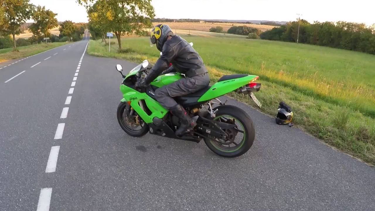 Kawasaki ZX6R 636 05 Dominator HP2 Exhaust sound - YouTube