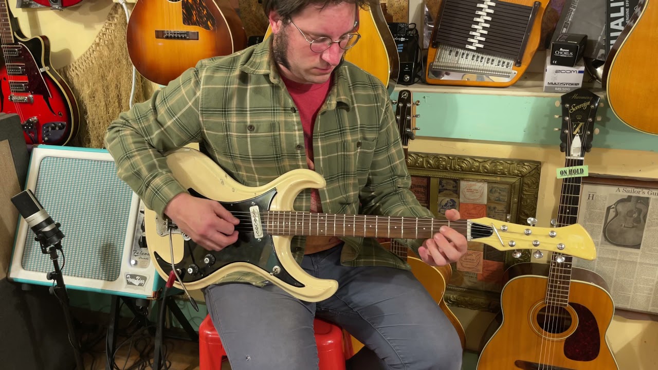1960s Guyatone LG-150T electric guitar - YouTube