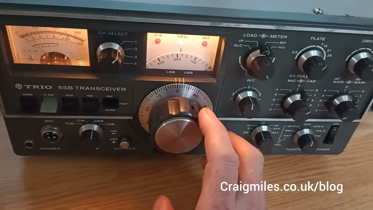 Trio Kenwood TS520 SSB transceiver - YouTube