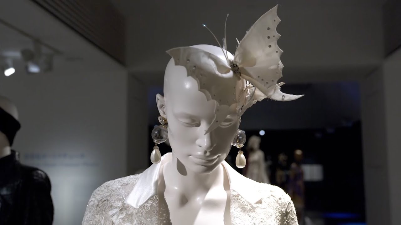 森英恵 世界にはばたく蝶」展】 - YouTube