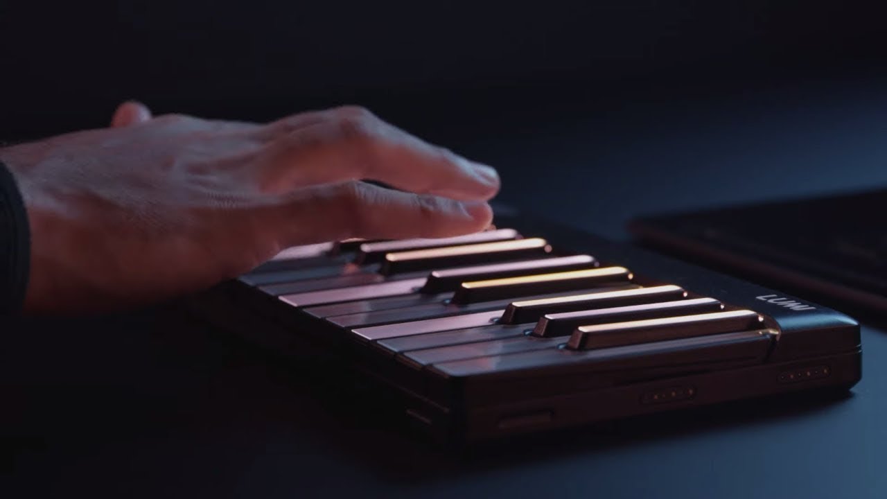 ROLI LUMI | カラフルに光るポリフォニックアフタータッチ対応のMIDI