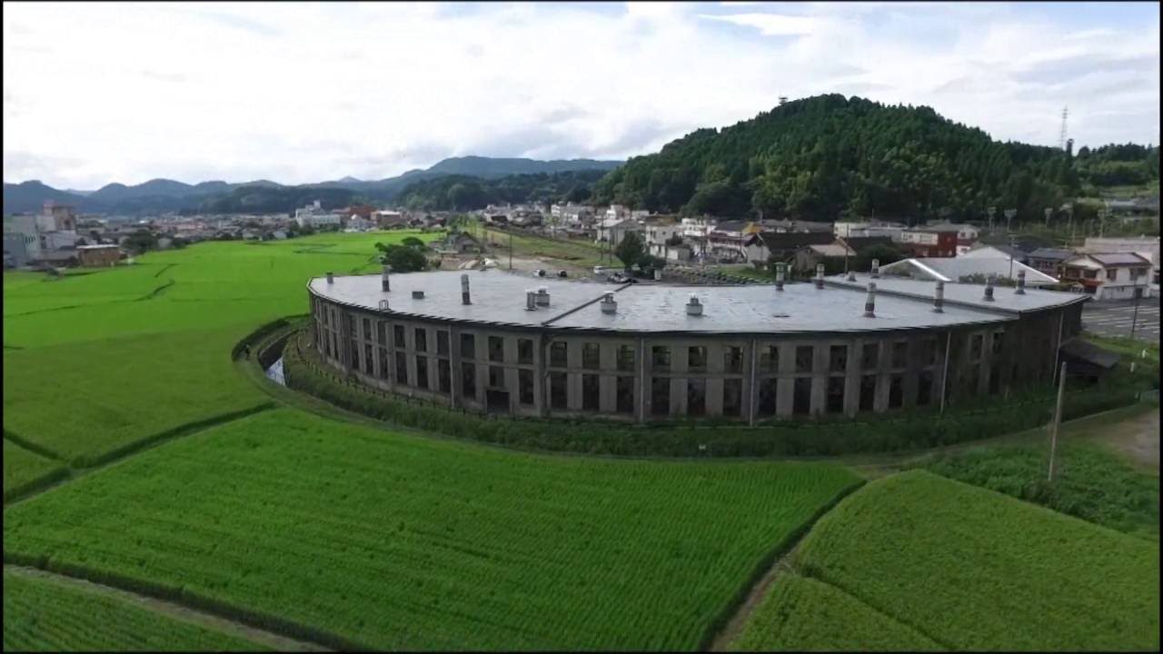 機関庫公園 - YouTube