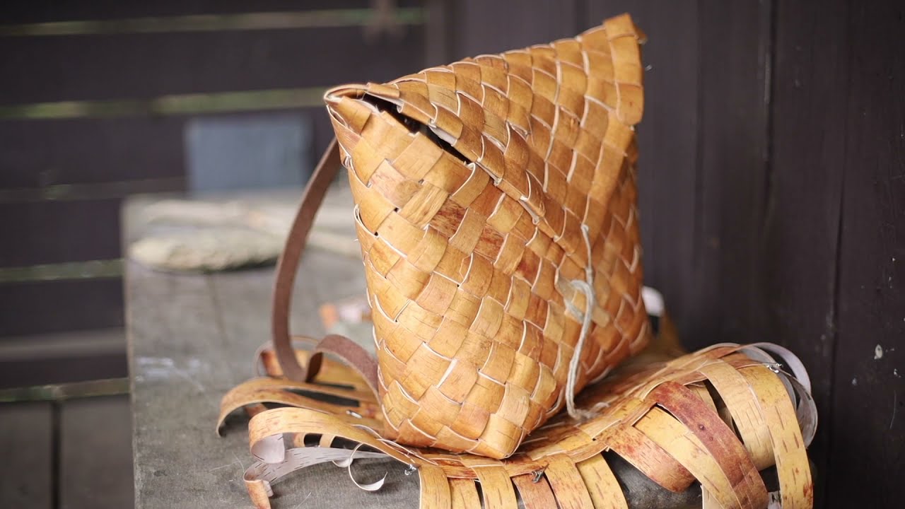 Making a Backpack from Birch Bark - Finnish Folk - YouTube