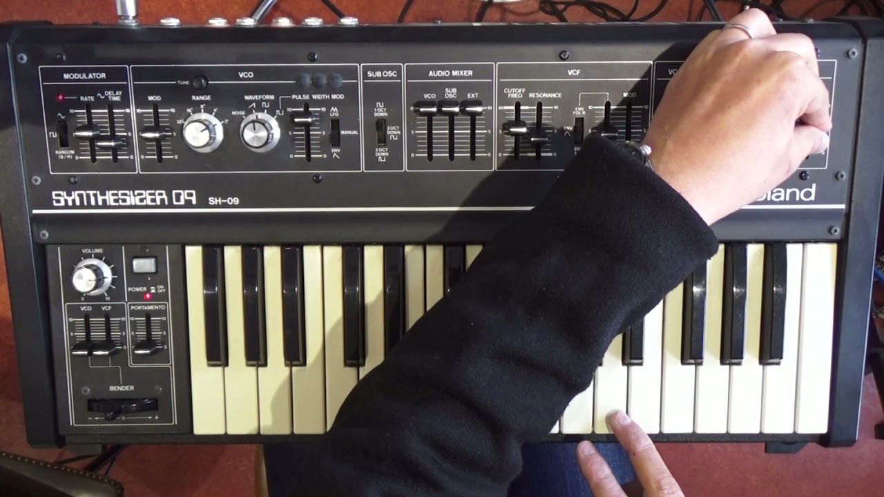中古販売】Roland SH-09 アナログシンセサイザー - YouTube