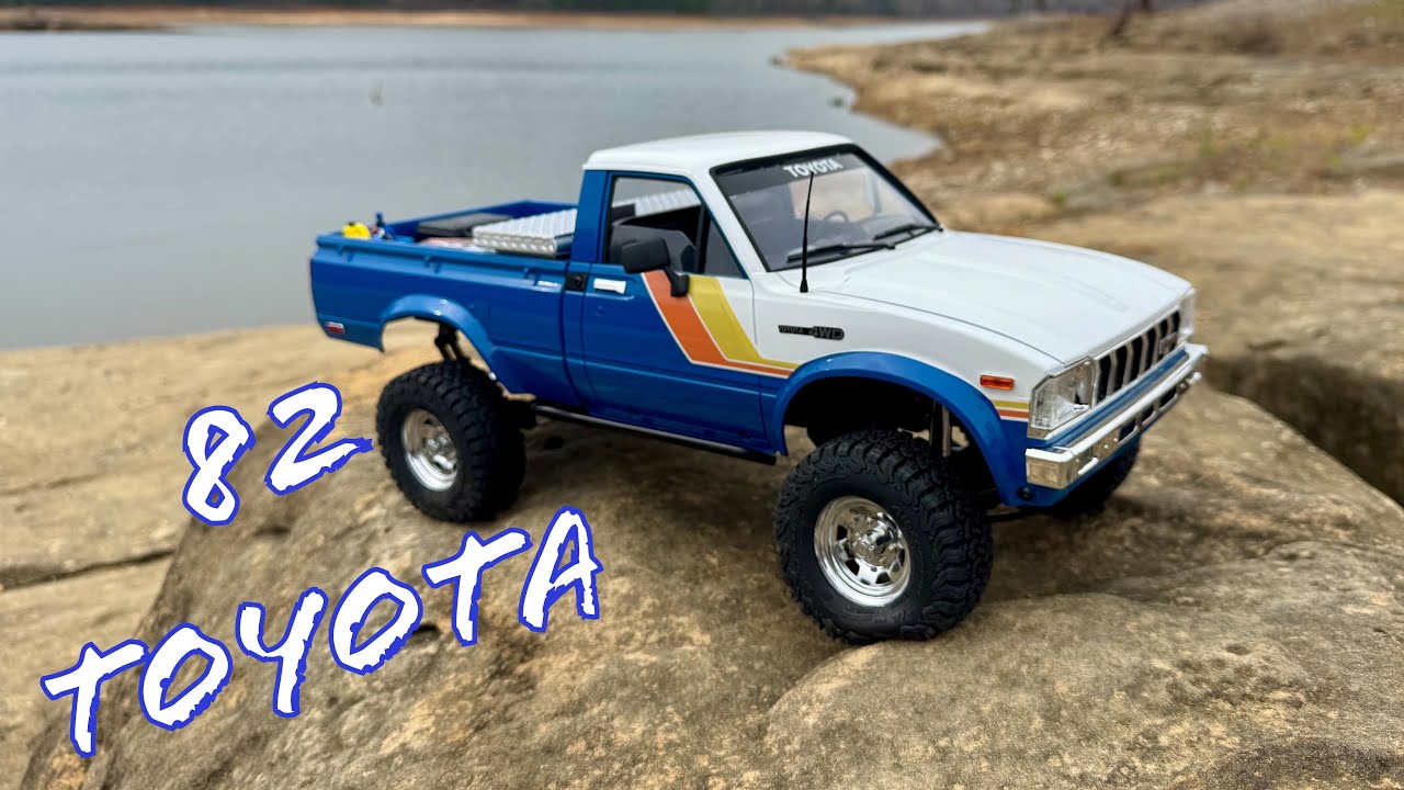 RC4WD 82 Toyota TF2 fun run! Wheelin and Chillin Wednesday! - YouTube