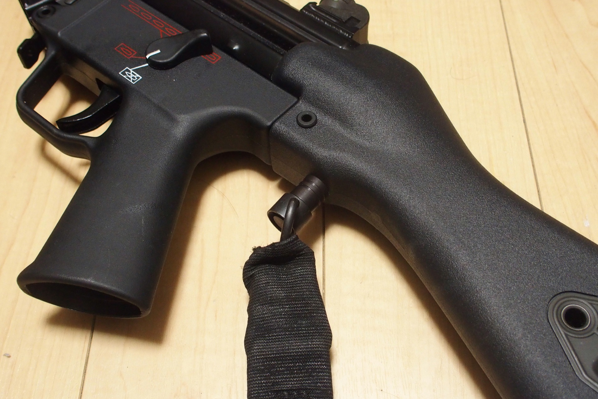VFC MP5A2 GBBの固定ストックでQDスリングが使えるようにしました